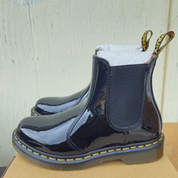 Dr. Martens 2976 Black Patent Leather Chelsea Boots (contact info removed)1 Women's Size 8