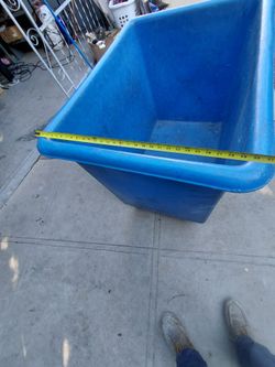 Trash bin