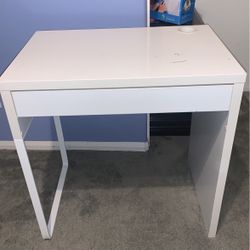 Vanity Desk Or Any General Use Desk