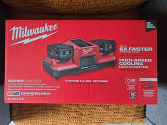 Milwaukee M18 Battery Supercharger Dual Bay 48-59-1815 New
