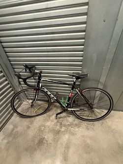 GT GTR Series 2.1 Road Bike Shimano 105