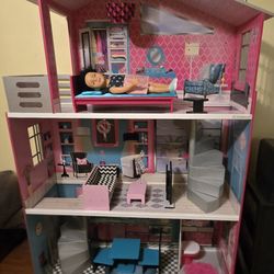 Dollhouse 