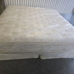 King Size Double Pillow Top Mattress . 