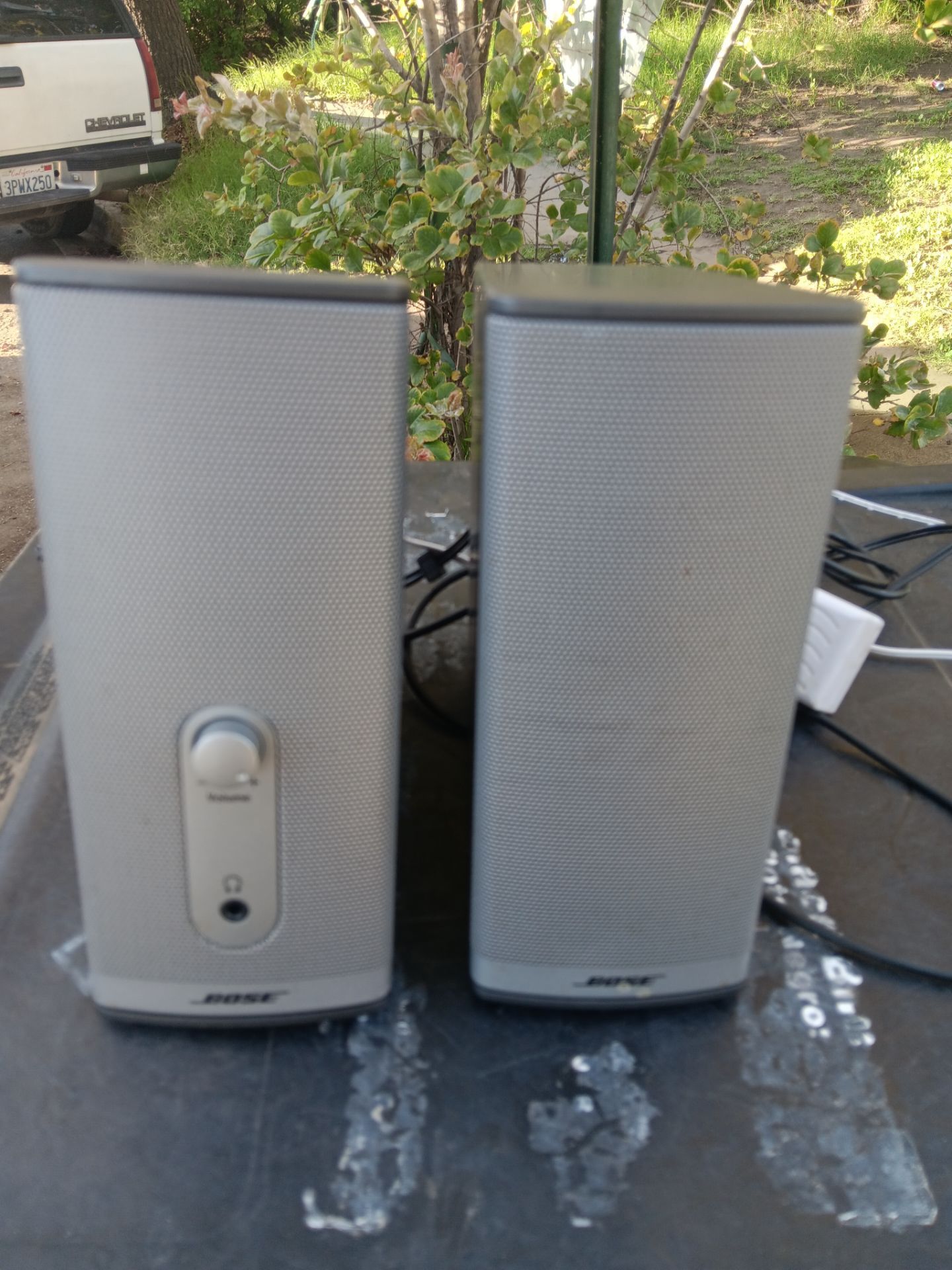 !! Pair of Bose Computer Speakers wired Firm Price