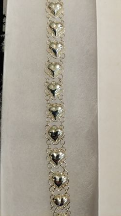 STERLING SILVER HEART BRACELET