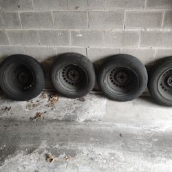 Steel Wheels For Nissan Versa 16 Inch.