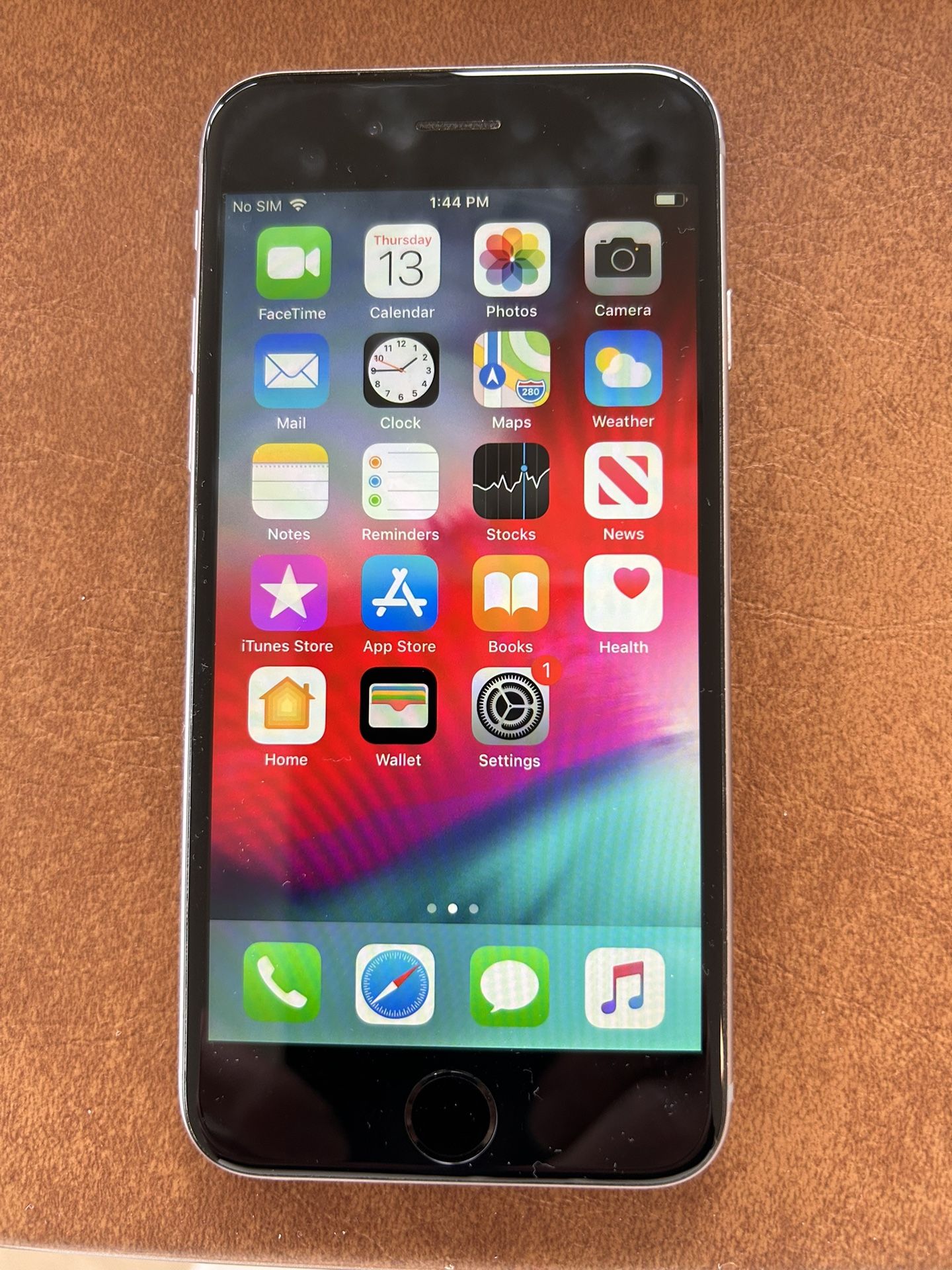 Apple iPhone 6 With New Cords Unlocked Excellent Condition