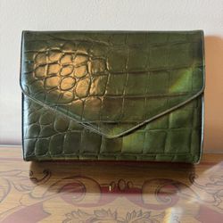 DRAMATIC PRICE DROP: Vintage NEVER USED Premium Quality Crocodile-embossed Forest Green Leather/leather-lined Crossbody/clutch Made In USA By ETRA