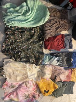 Women’s Ladies size LARGE clothing