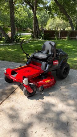 TimeCutter 42 in. Briggs and Stratton 22 HP V-Twin Gas Dual Hydrostatic Zero Turn Riding Mower with