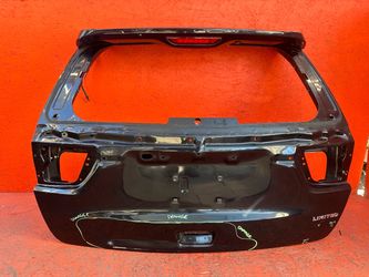 2014 - 2021 JEEP GRAND CHEROKEE LIFTGATE SHELL PANEL W/ SPOILER OEM