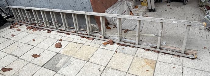 Extensión ladder 28 ft