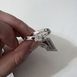 Moissanite Rings