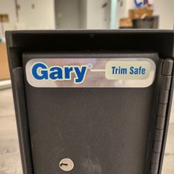 Closing Sale: Gary Trim Safe