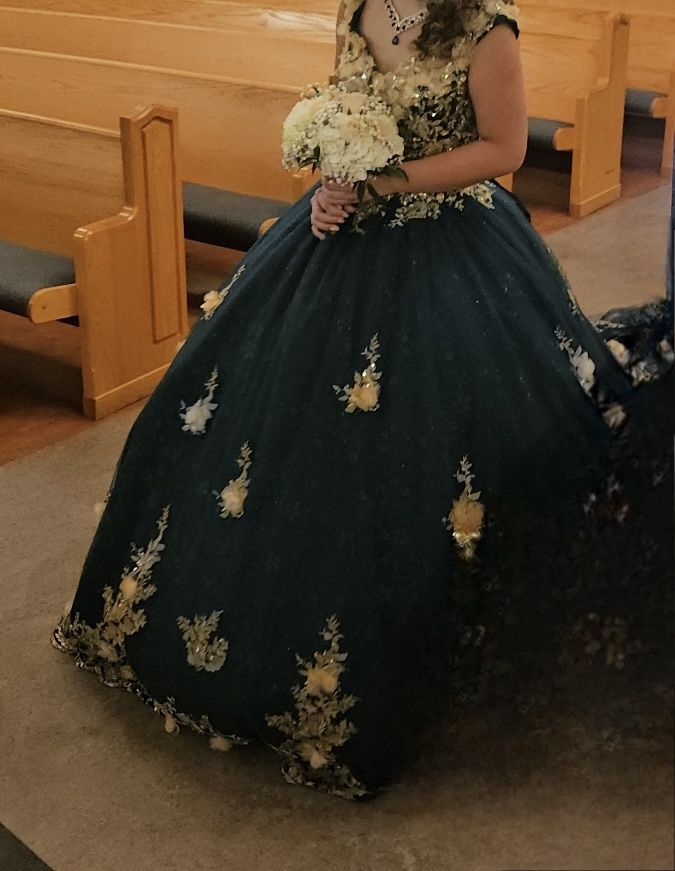 QuinceaƱera Dress (Emerald Green)