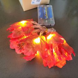 Fall Maple Leaf Garland 20 LED Maple Leaves Fairy Lights 7.4 Feet Fall Garland Lights Waterproof