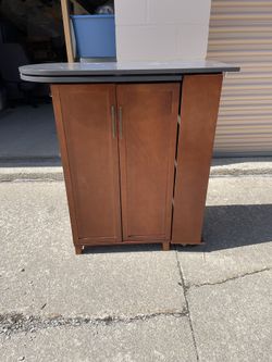 Cabinet Island Portable!