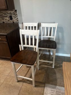 Kitchen barstools