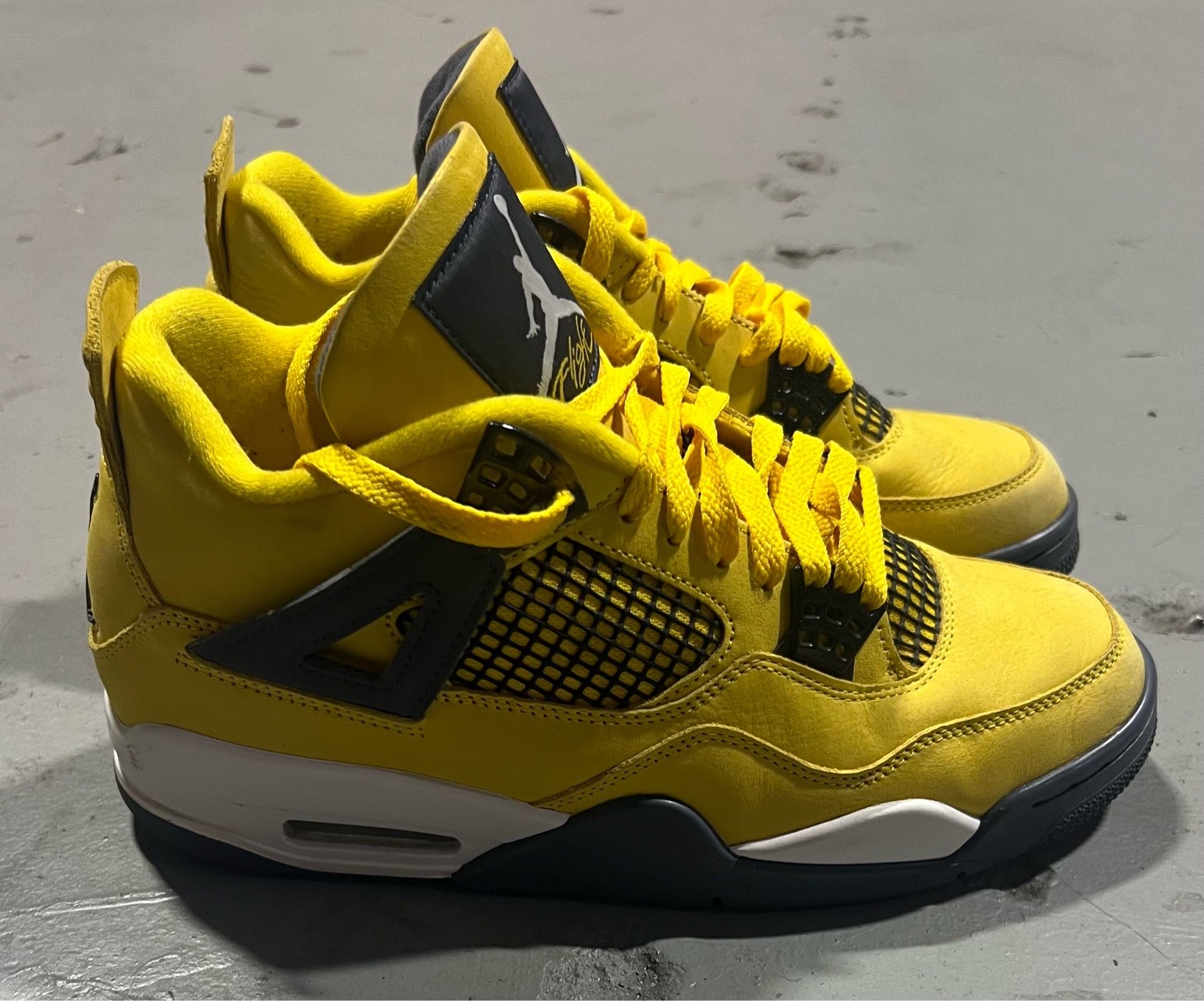 Thunder 4 size 9 no box $100