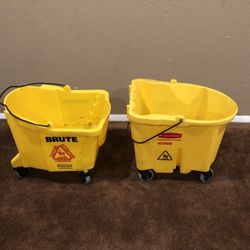 Mop Buckets Both For 20$