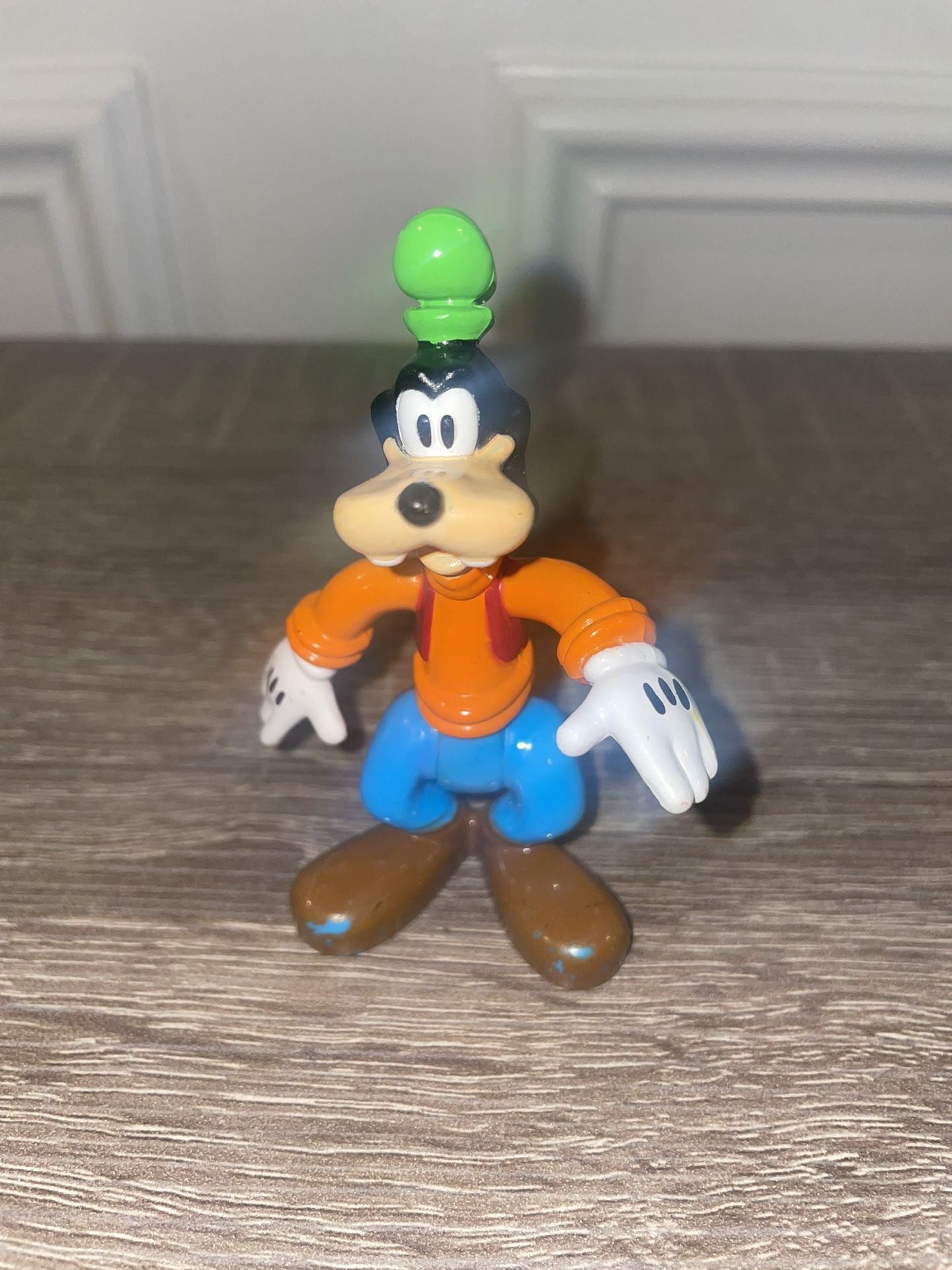 Disney Goofy Action Figure Cake Topper Red Vest 2009 Bends Mattel PVC 3” Tall
