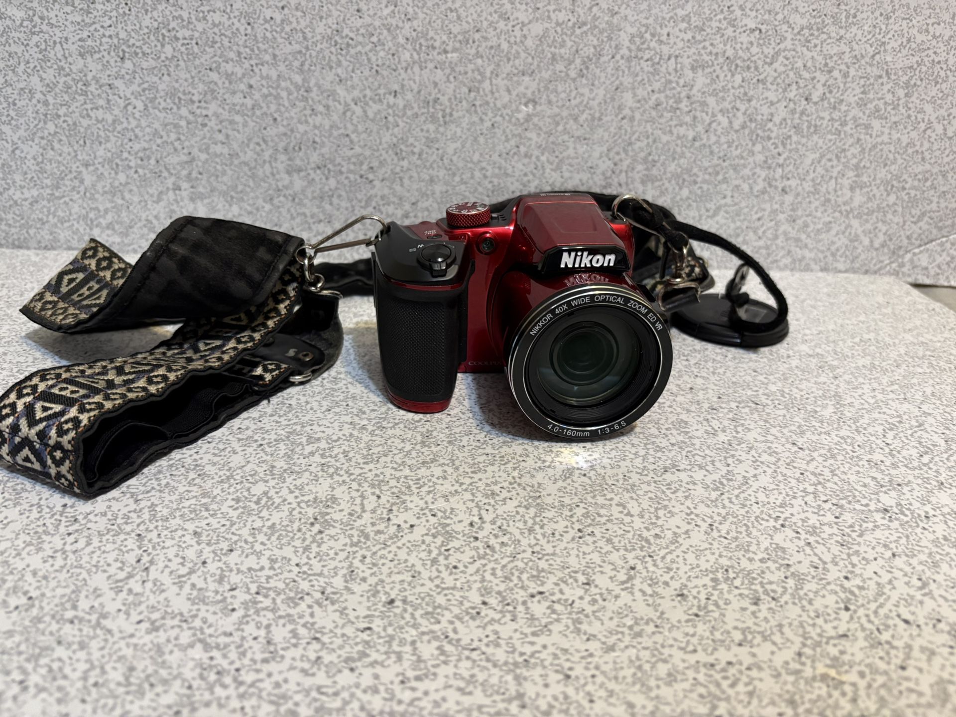 Nikon Coolpix B500 16MP 40x Optical Zoom HD Digital Camera Tilt Screen w/Charger
