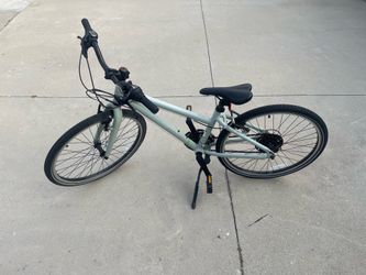 REI REV 20 Kids 18-Speed Bike