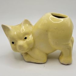 McCoy Pastel Yellow Cat Pottery Planter Stretching Arched Back 4.5” Mcm Vintage