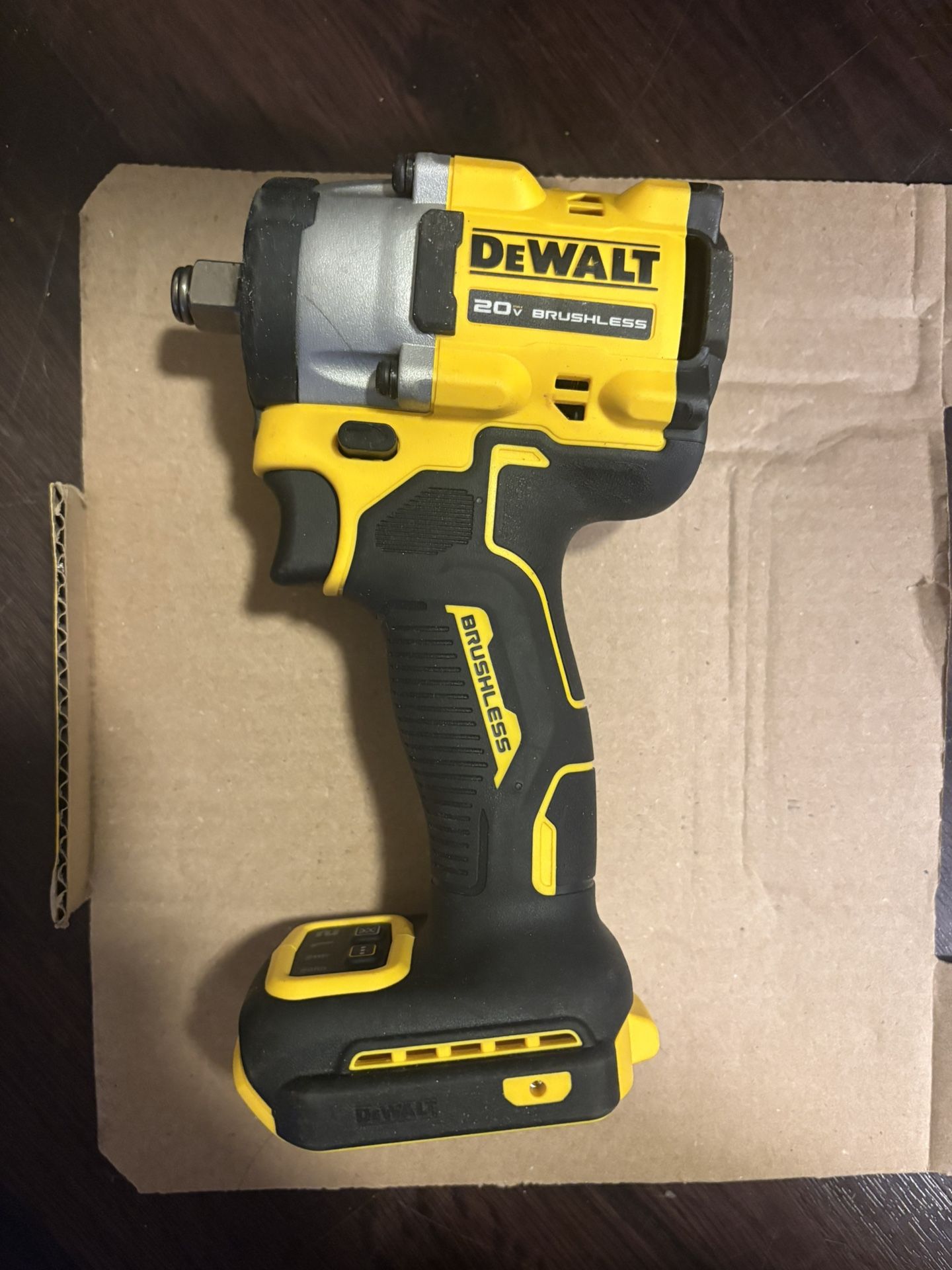 Dewalt 20v Brushless 1/2 Impact Wrench New