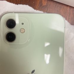 iPhone 12 128 GB Works With All Carriers