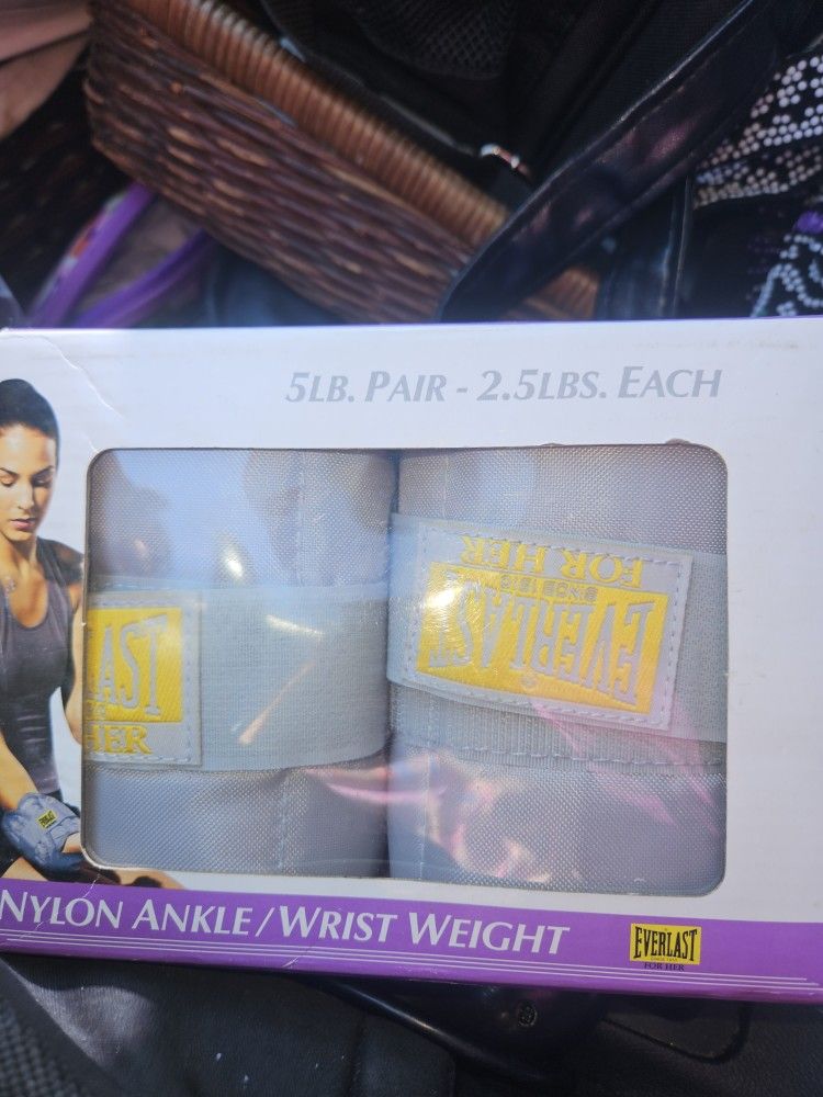 NEW ANKLE WEIGHTS