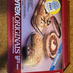 Pyrex Originals 4 Piece Bak N Serve Set New In Box