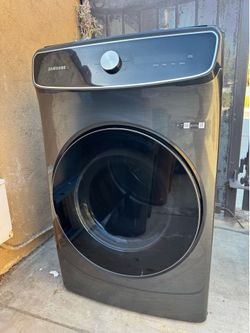 Samsung Gas dryer with steam cycle platinum