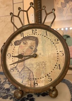 Antique Queen Clock
