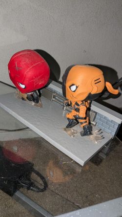 Red Hood Vs Deathstroke Action Figure