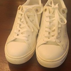 Louis Vuitton Time Out Sneaker