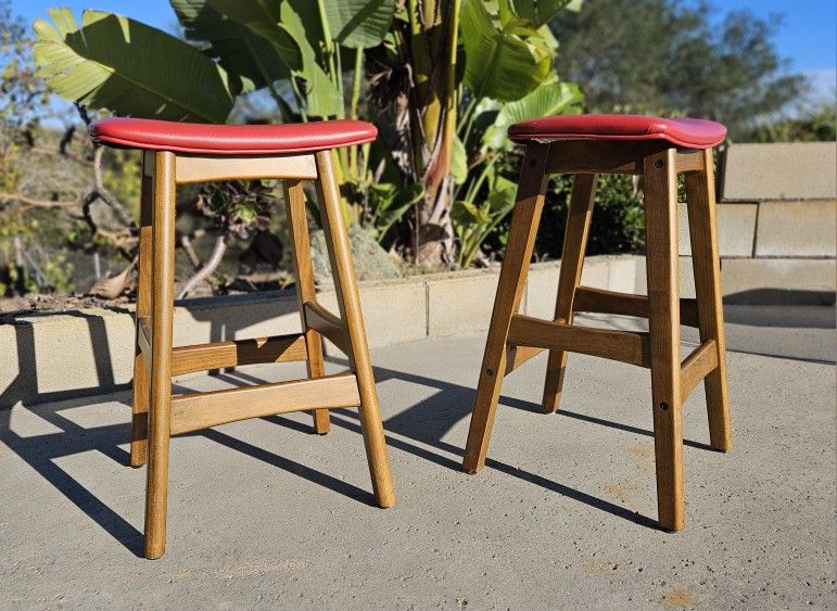 Bar Stools 