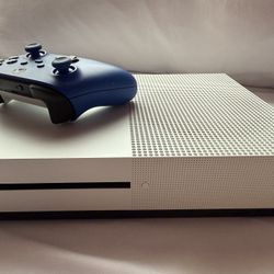 Xbox One S + Controller 