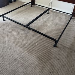 Cal King metal bed frame support for box springs