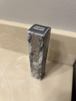 Jeffree Star The Gloss Funeral Parlour 