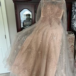 Very Beautiful Dress For Sale 