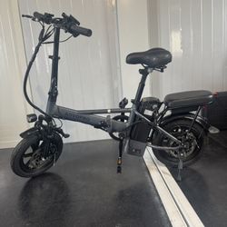 Folding electric bicycle