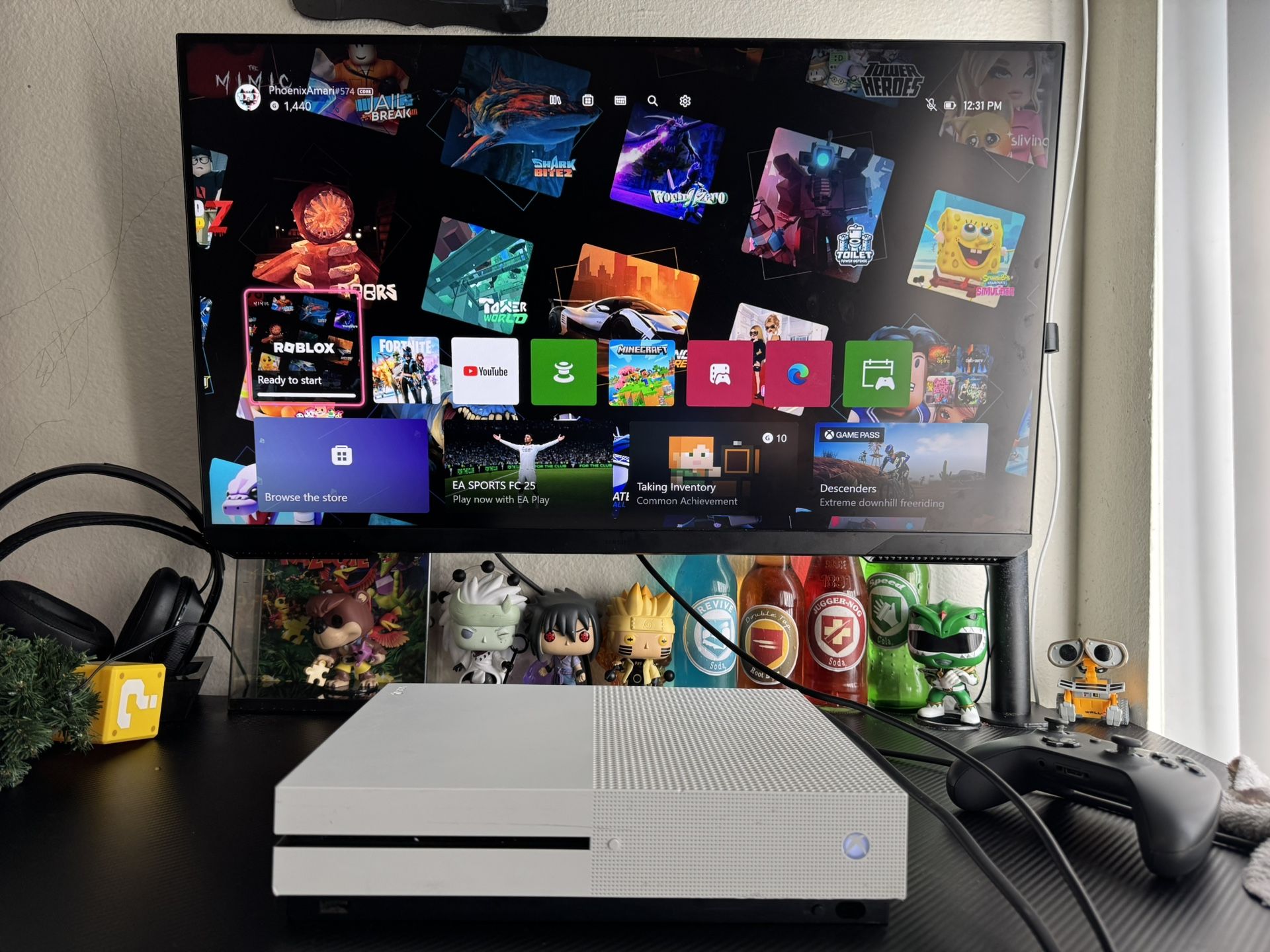 Microsoft Xbox One S 1TB Console Gaming System White