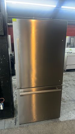 31”wide frige use like New Perfec working and warranty