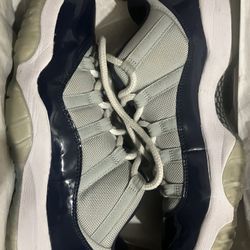 Jordan 11 Low Size 9