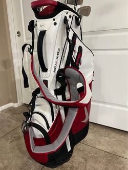 TaylorMade women’s right handed golf set with Nike bag