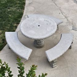 Concrete Outdoor Dinning Table