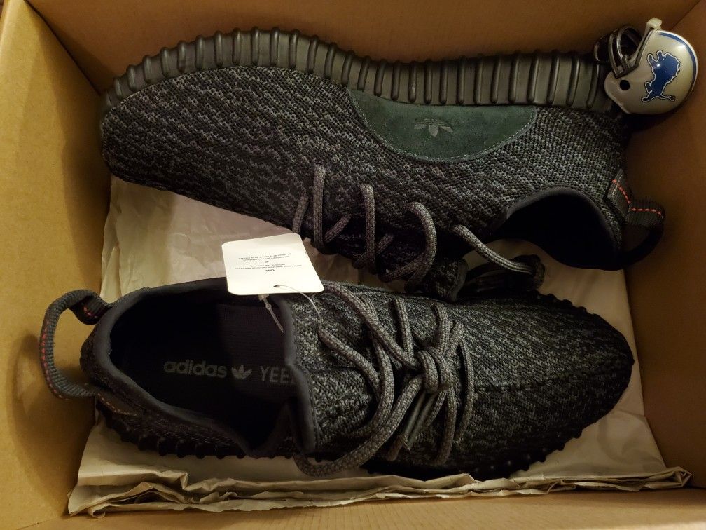 Yeezy Pirate Black Size 9.5 Used Once
