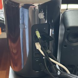 Mac Pro Desktop Xeon (Late 2013) 