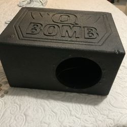 Q Bomb 8 Inch Sub Box